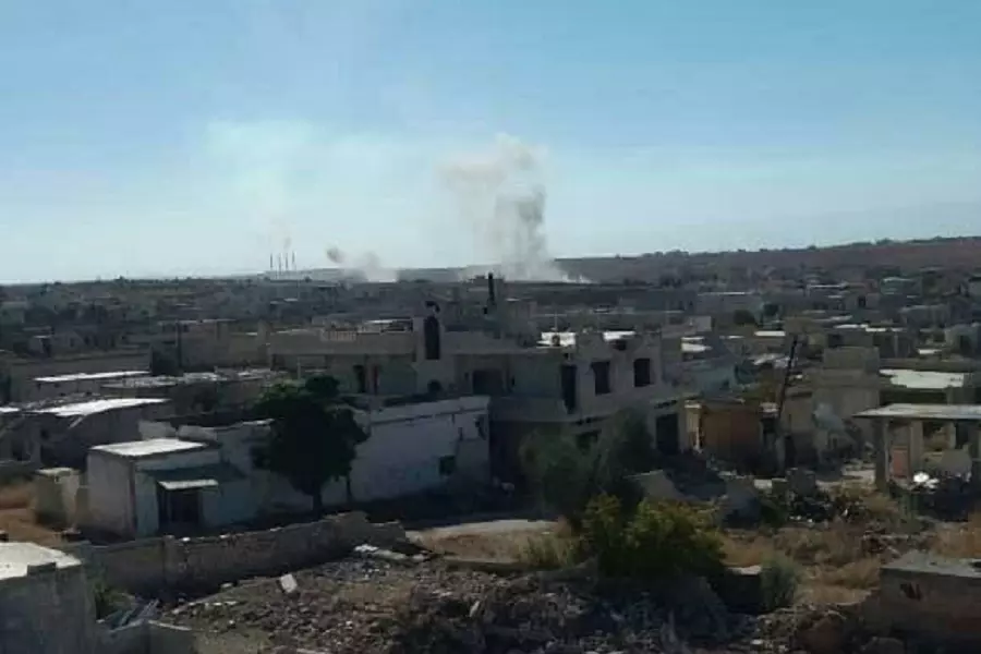 قوات الأسد وروسيا تواصل تصعيدها شمال حماة.. ومحيط نقطة المراقبة التركية يتعرض للقصف