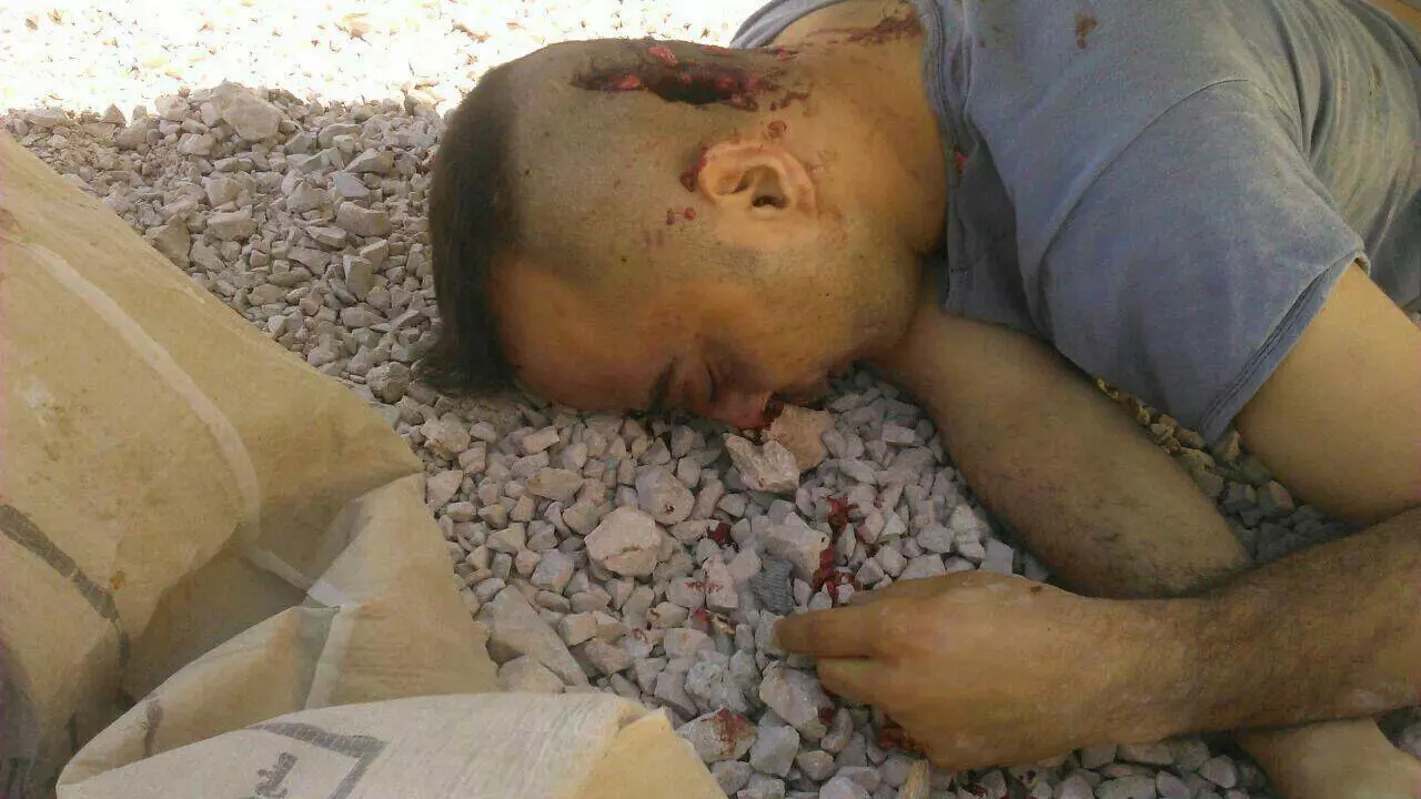 بعد القبض عليه حياً .. جيش الإسلام يعلن مقتل طيار الأسد على يد أحد عناصر جبهة النصرة