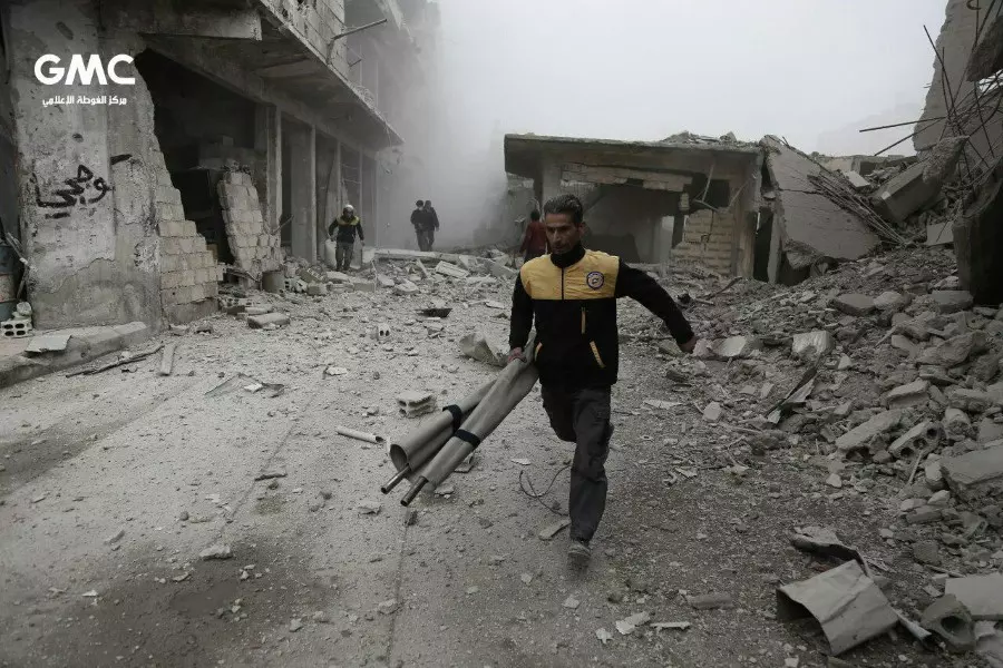 17 شهيدا حصيلة الشهداء الذين ارتقوا جراء القصف على غوطة دمشق أمس السبت