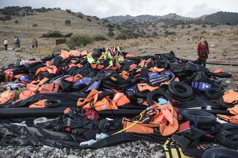 وفاة عشرة مهاجرين غرقاً .. بينهم خمسة أطفال