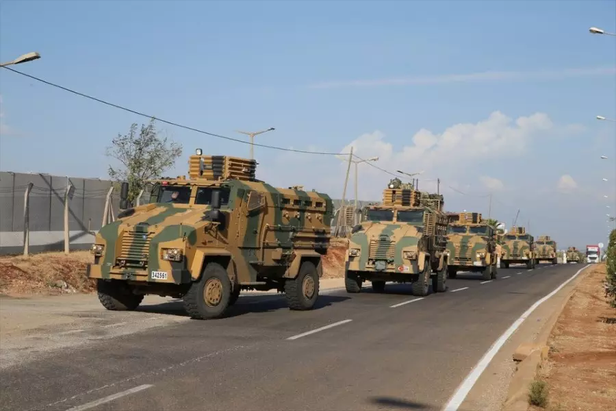 الجيش التركي يرسل تعزيزات عسكرية لقواته على الحدود السورية