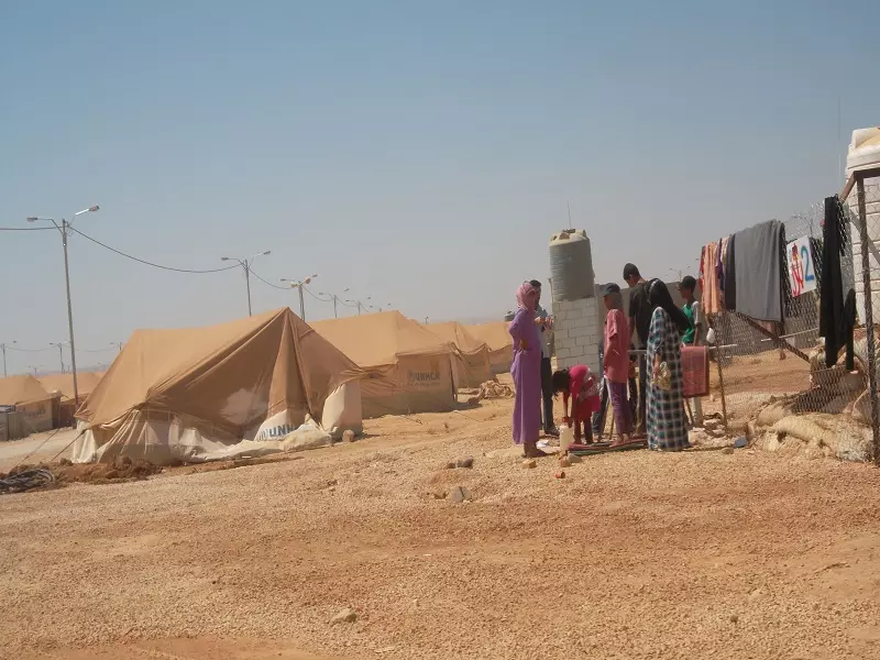 لمكافحة الخيم العشوائية .. ازالت 550 خيمة للاجئين السوريين في المفرق الأردنية