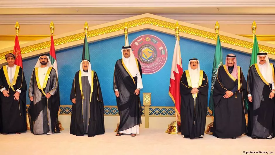 القمة الخليجية .. تدين جرائم الأسد و تدعو لحل سياسي