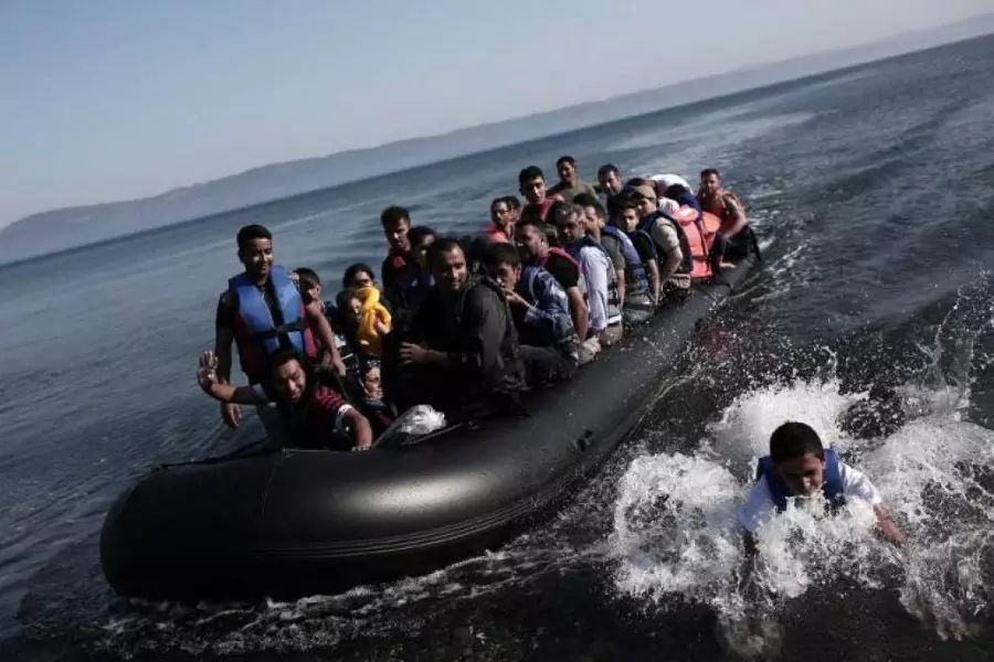 خفر السواحل التركي ينقذ 24 مهاجرا قبالة إزمير بينهم سوريين