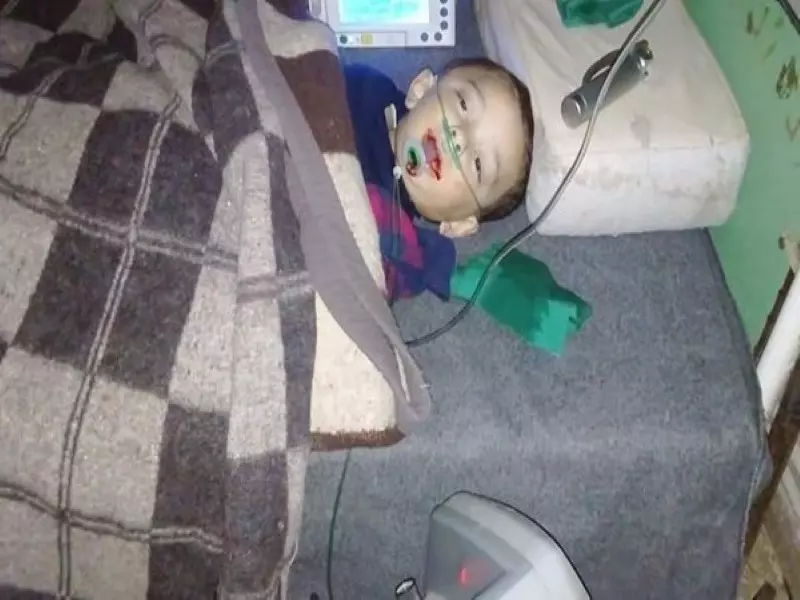 وفاة طفل مصاب في حي الوعر لعدم سماح قوات الأسد بإخراجه لمشافي حمص