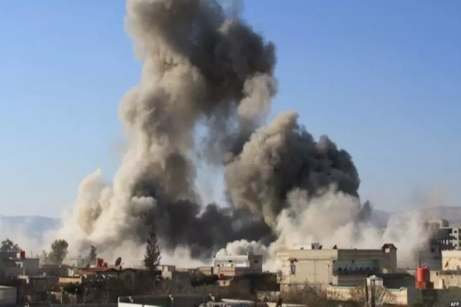 عشرات الصواريخ والبراميل المتفجرة تتساقط على "خان الشيح"