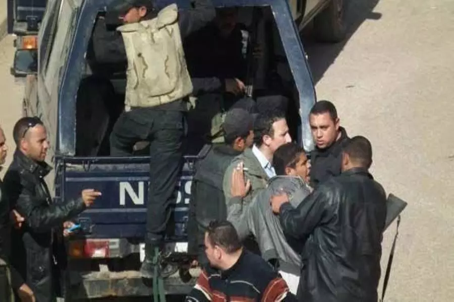 رغم تسوية أوضاعهم .. النظام يلاحق الفلسطينيين جنوب دمشق ويعتقل العشرات منهم
