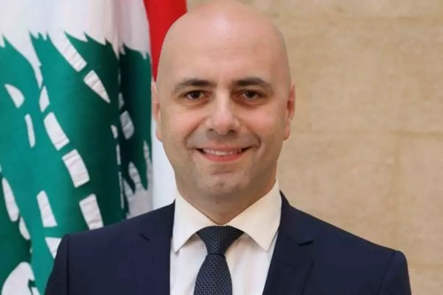 نائب رئيس الحكومة اللبنانية يصف موقف بلاده بـ "المحايد" تجاه استهداف مقاتلين إيرانيين في سوريا