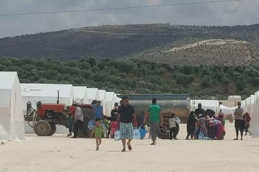 الشبكة السورية: مخيم دير بلوط نموذج مصغَّر عمَّا تعانيه مخيمات النُّزوح داخل سوريا