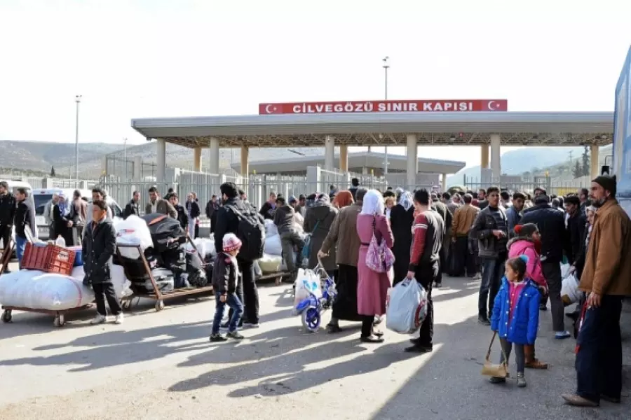 آلاف السوريين في تركيا يتوافدون للمعابر الحدودية لقضاء عطلة عيد الفطر في بلدهم