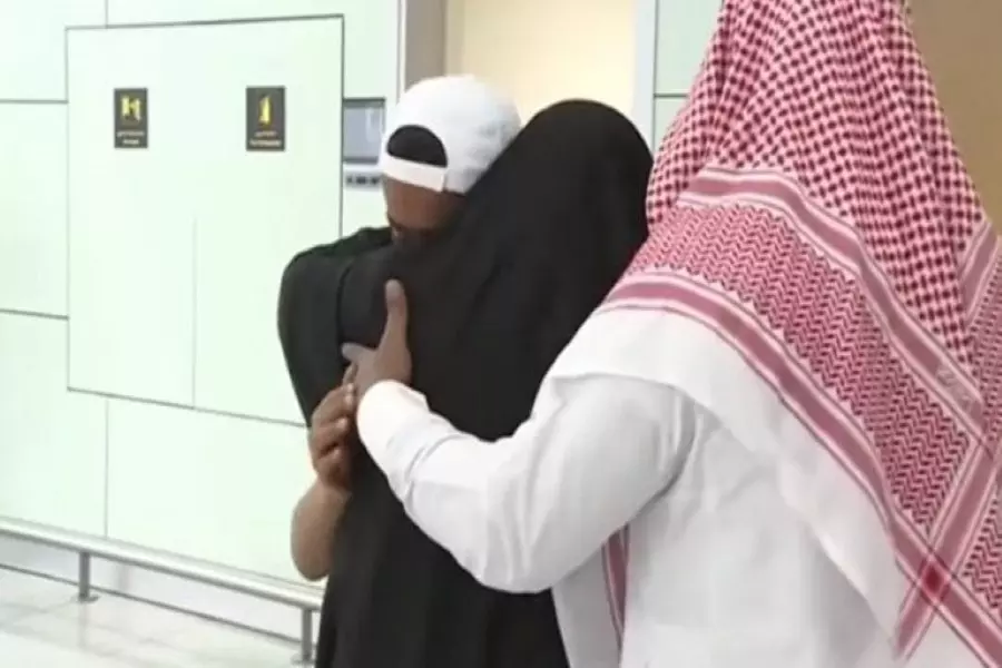 السعودية تستعيد فتى اصطحبته أمه للانضمام إلى تنظيم الدولة في سوريا