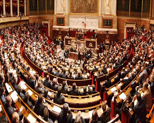 25 الشهر الجاري ... موعد تصويت البرلمان الفرنسي على تمديد الغارات في سوريا
