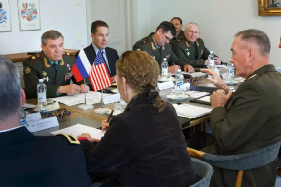 وزيرا الدفاع الأمريكي والروسي يبحثان في فنلندا القضية السورية
