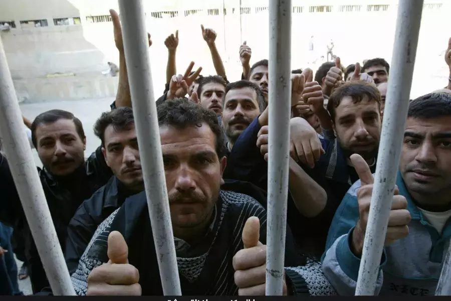 تقرير حقوقي يرصد احتيال النظام السوري بملف الإفراج عن المعتقلين بعد مرسوم العفو