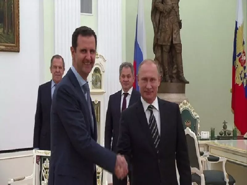 إلى أحضان بوتين .. الإرهابي الأسد يخرج من "وكره" بعد سنوات من الإختباء