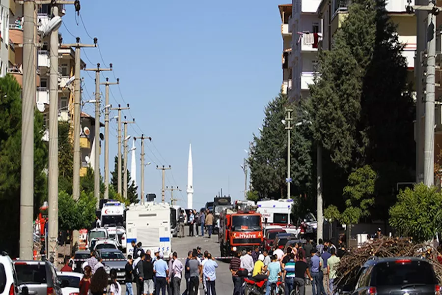 تفجير انتحاري يودي بثلاثة عناصر من الشرطة و يجرح أربعة سوريين .. السلطات التركية تعلن عن مقتل مسؤول العمليات في تنظيم الدولة