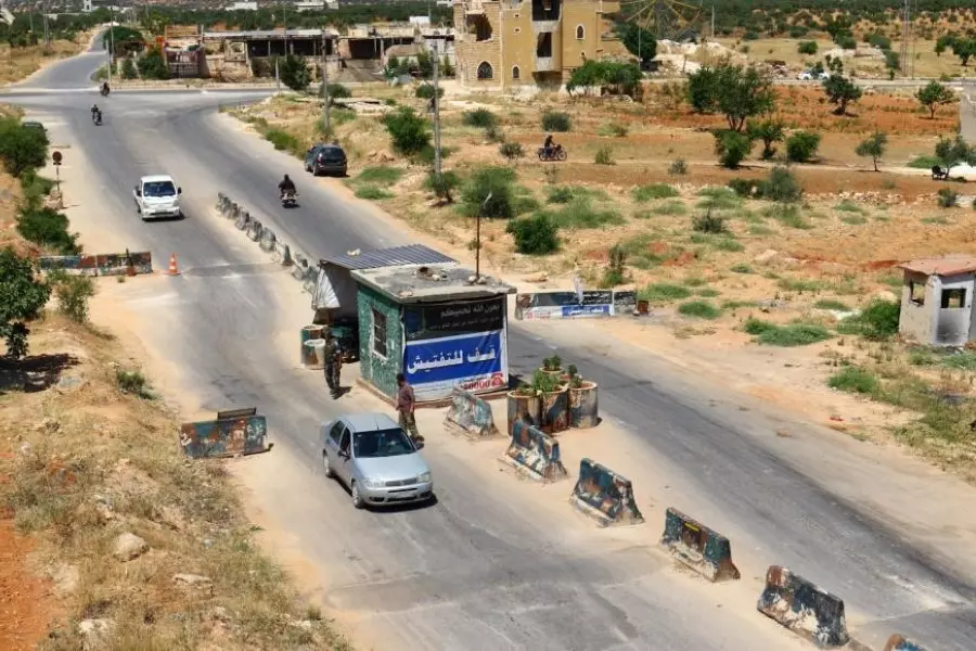 أطباء وإعلاميي الشمال السوري يطالبون بإغلاق المعابر مع مناطق النظام تفادياً لـ "كورونا"
