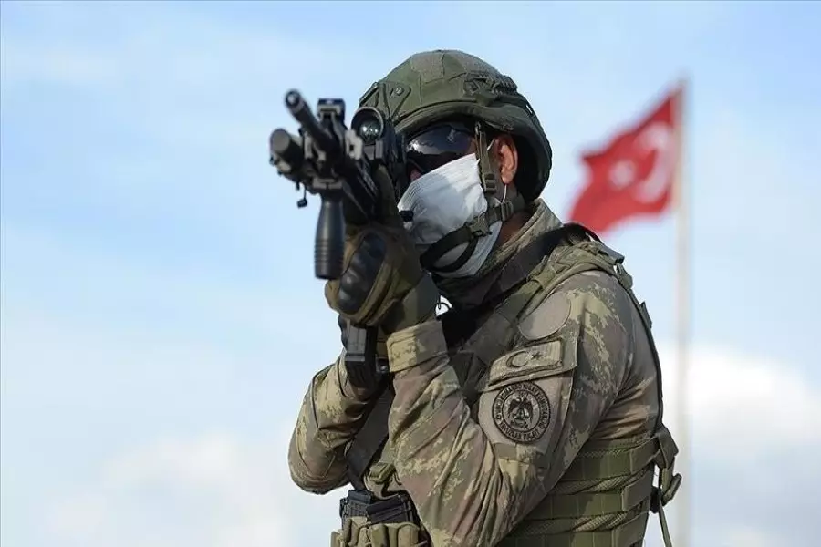 القوات التركية تلقي القبض على "دا-عشيين" وتحيّد إرهابيين من "ي ب ك" في سوريا
