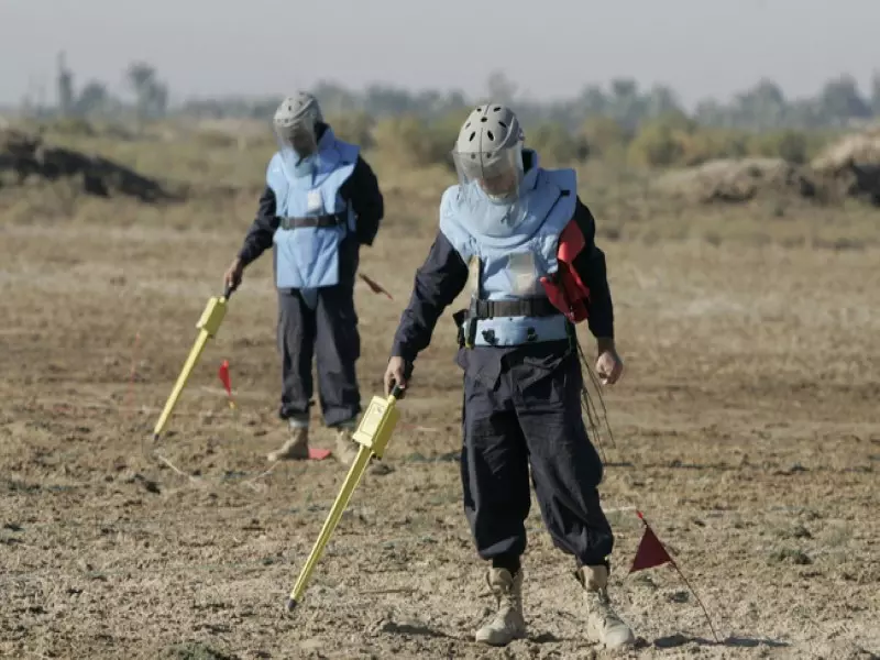 روسيا ترسل عشرات الخبراء لإزالة الألغام المزروعة في تدمر