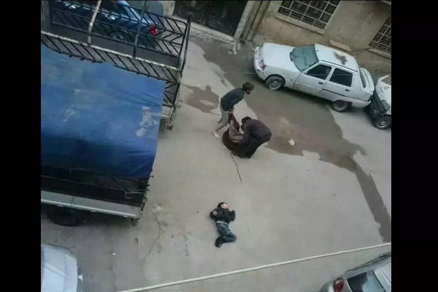 الأسد يضرب بالكلور السام من جديد.. حالات إختناق في دوما وحرستا بالغوطة الشرقية