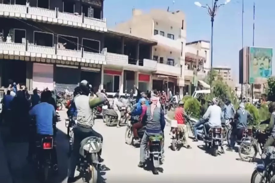 مظاهرات في مدينة الحسكة احتجاجا على قرار "قسد" بحظر تجوال الدراجات النارية