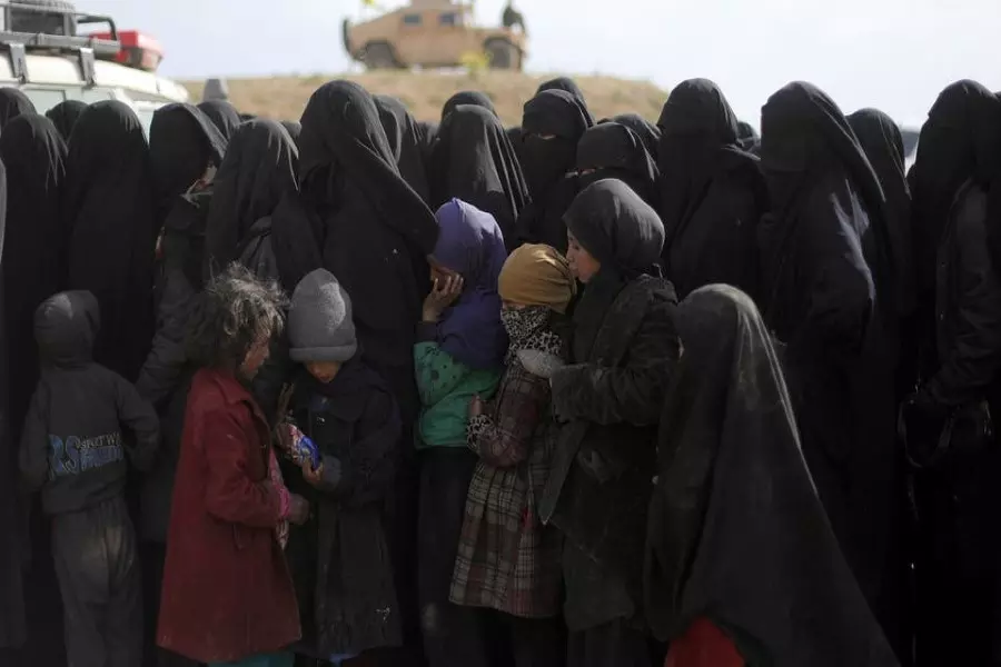 صنداي تايمز: بريطانيا ستعيد زوجات داعش وأطفالهن من سوريا
