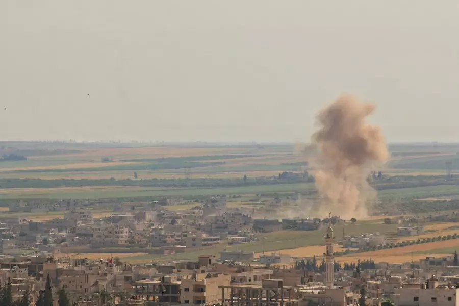 هدنة هشة ... قوات الأسد تصعد قصفها على محوري "الكبينة والسرمانية" تمهيداً للتقدم