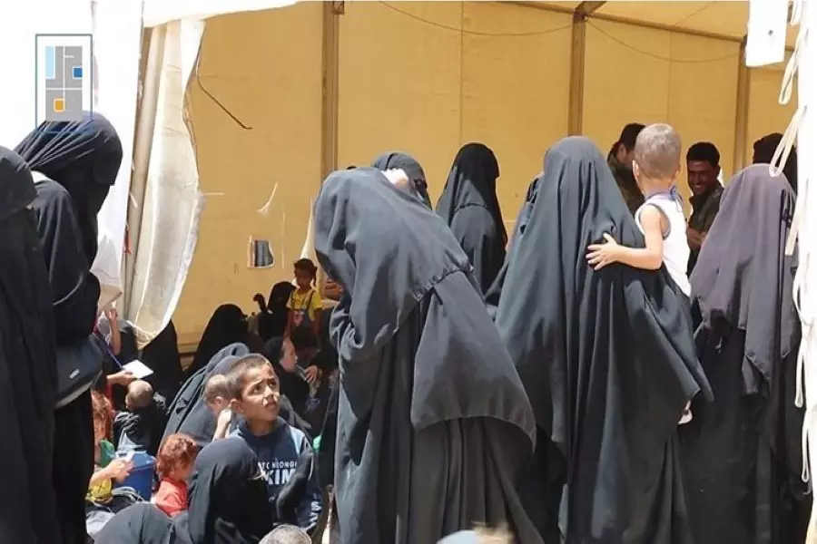 "الإدارة الذاتية" تنوي الإفراج عن 200 من عناصر وأطفال ونساء "داعش" بمخيم الهول