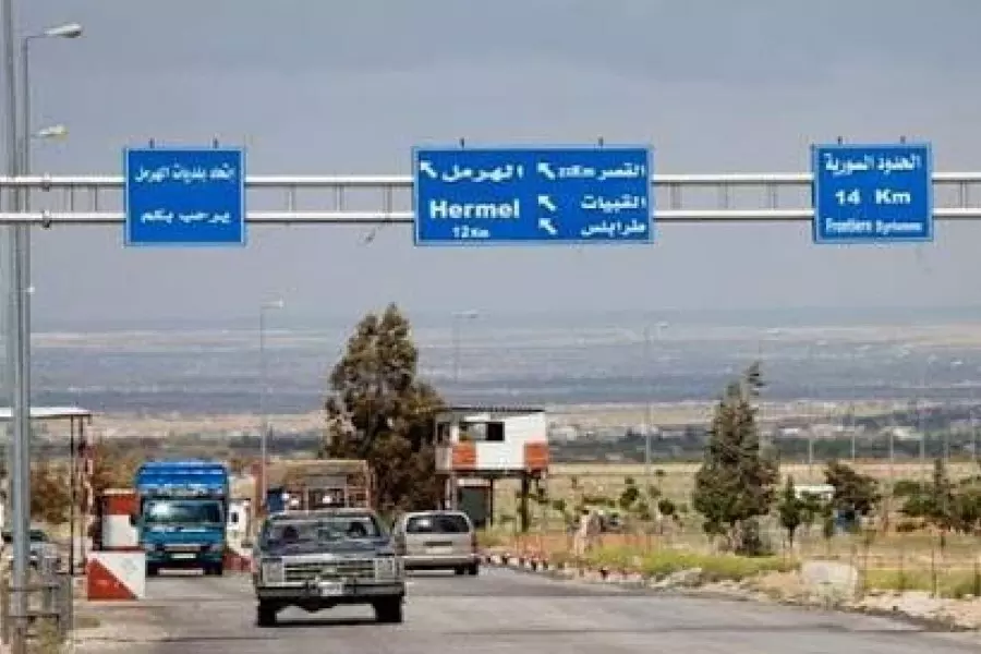 اشتباكات بين مهربين وعناصر النظام على الحدود اللبنانية ومقتل عنصر