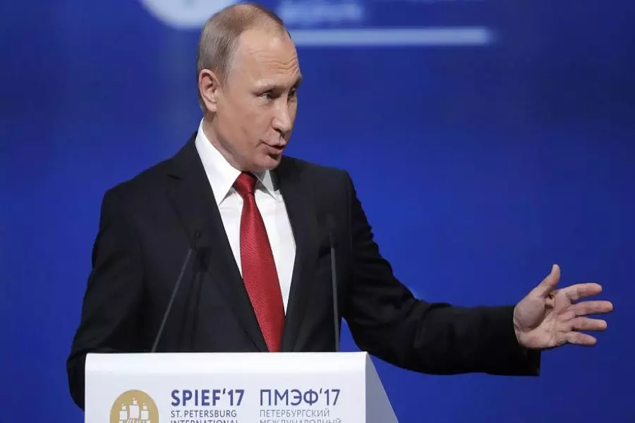 روسيا تسقِط المعارضة من الحل السوري