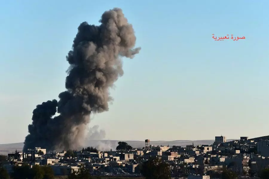 انفجار هائل يهز دمشق و ريفها و أنباء عن استهداف مستودع بالقرب من المطار