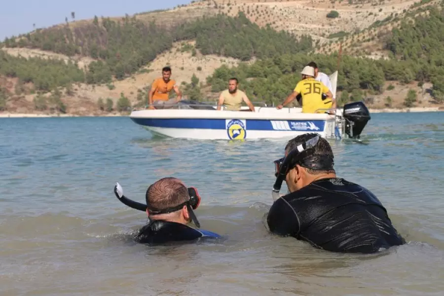 الدفاع المدني يقيم دورة في الغطس لمتطوعيه بعد ارتفاع عدد حالات الغرق