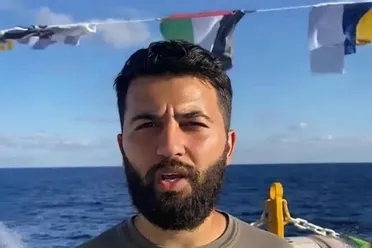 إسرائيل تهاجم أسطول الحرية وتعتقل الناشط السوري عبد الرحمن الدالاتي