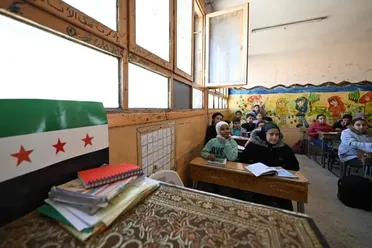 موجة انتقادات حول تعديلات تاريخية مثيرة في الكتب المدرسية بسوريا