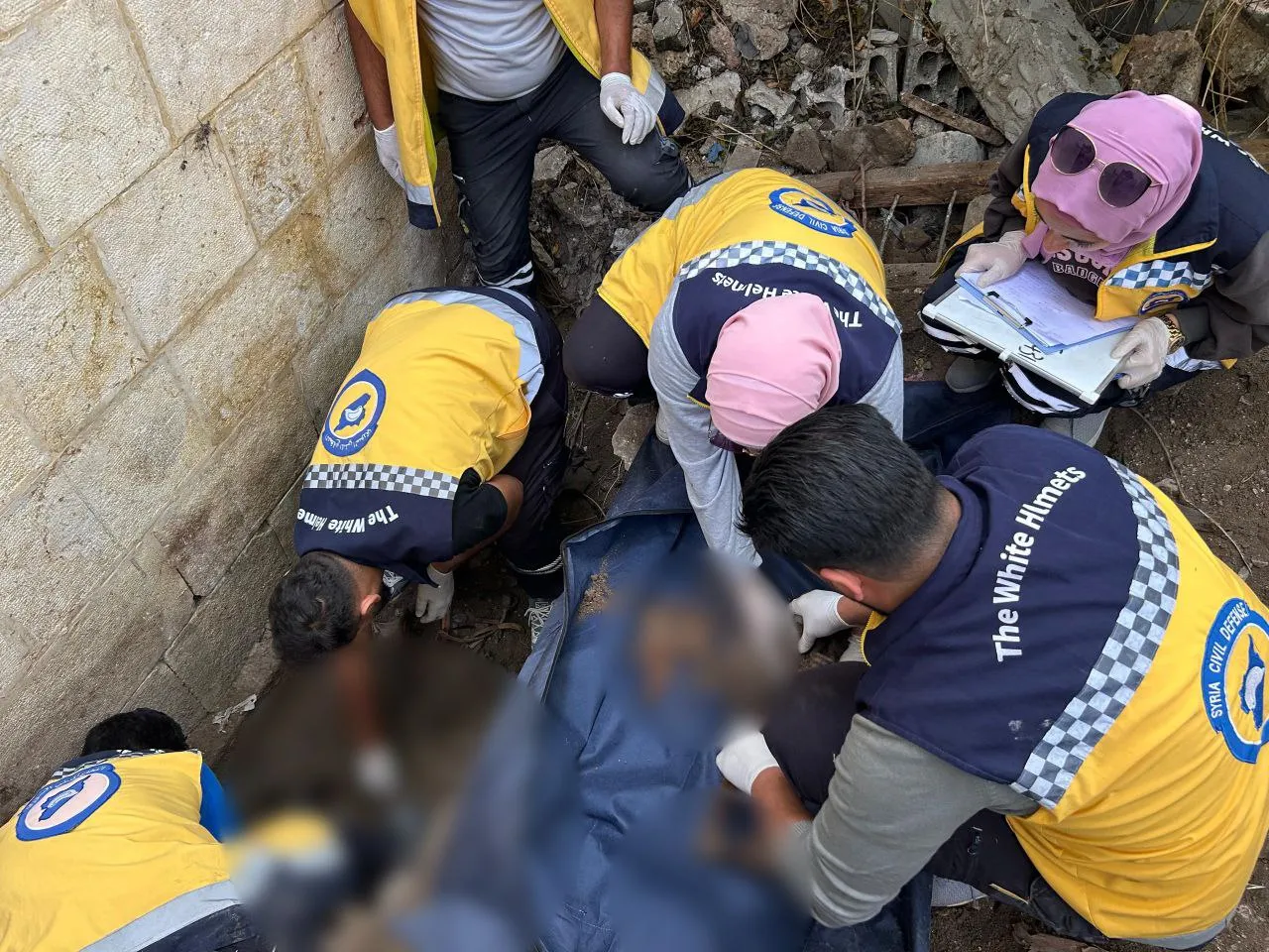 انفجار ذخيرة عنقودية في ريف إدلب يودي بحياة طفل ويصيب طفلين آخرين