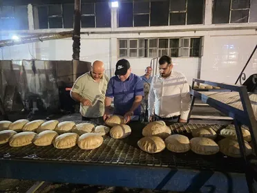خطة لترميم المخابز ضمن تحديات واسعة.. "الصيادي": 4500 طن طحين يومياً لتأمين الخبز