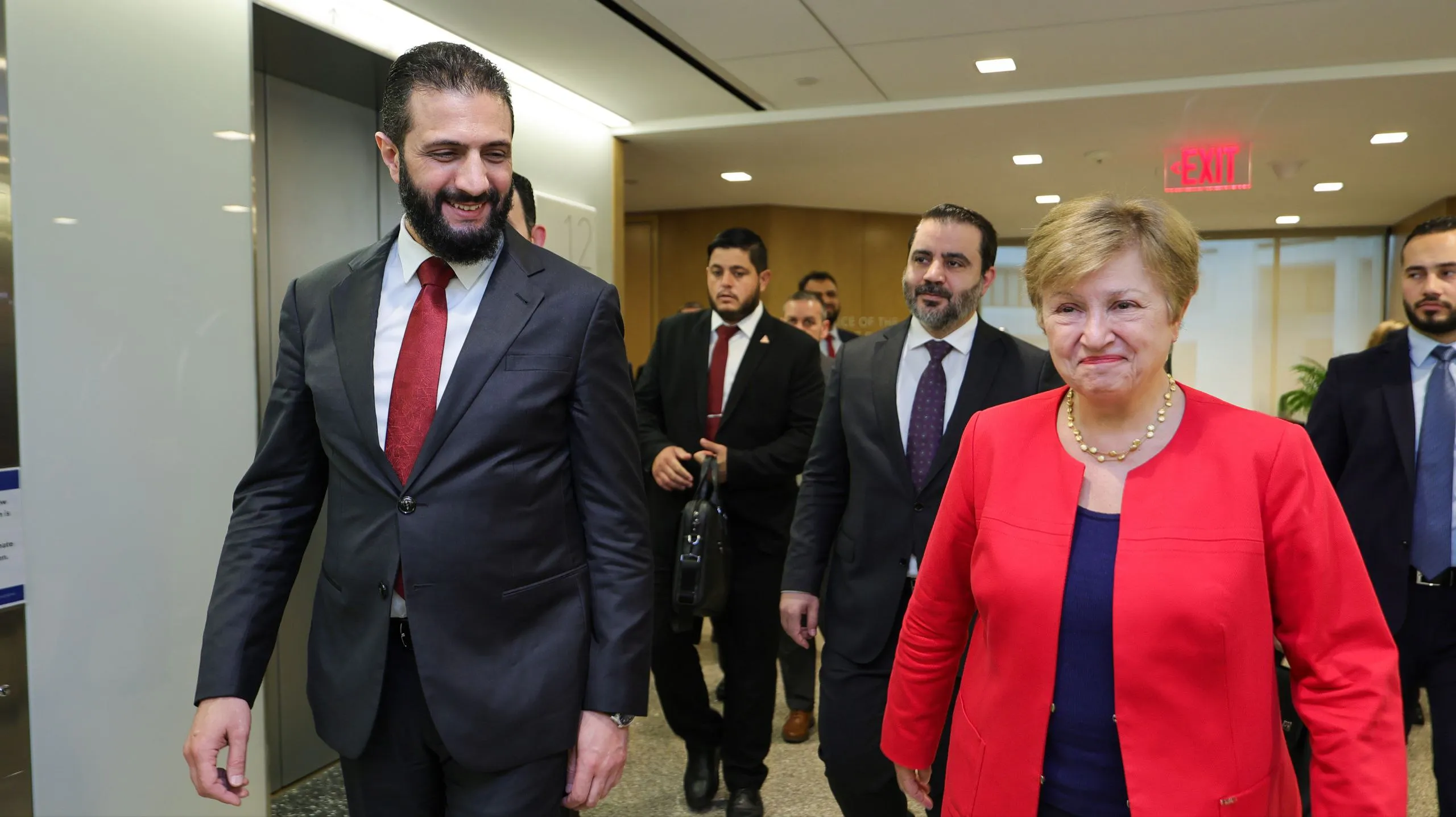 الشرع يبحث التعاون الاقتصادي مع مديرية صندوق النقد الدولي في واشنطن