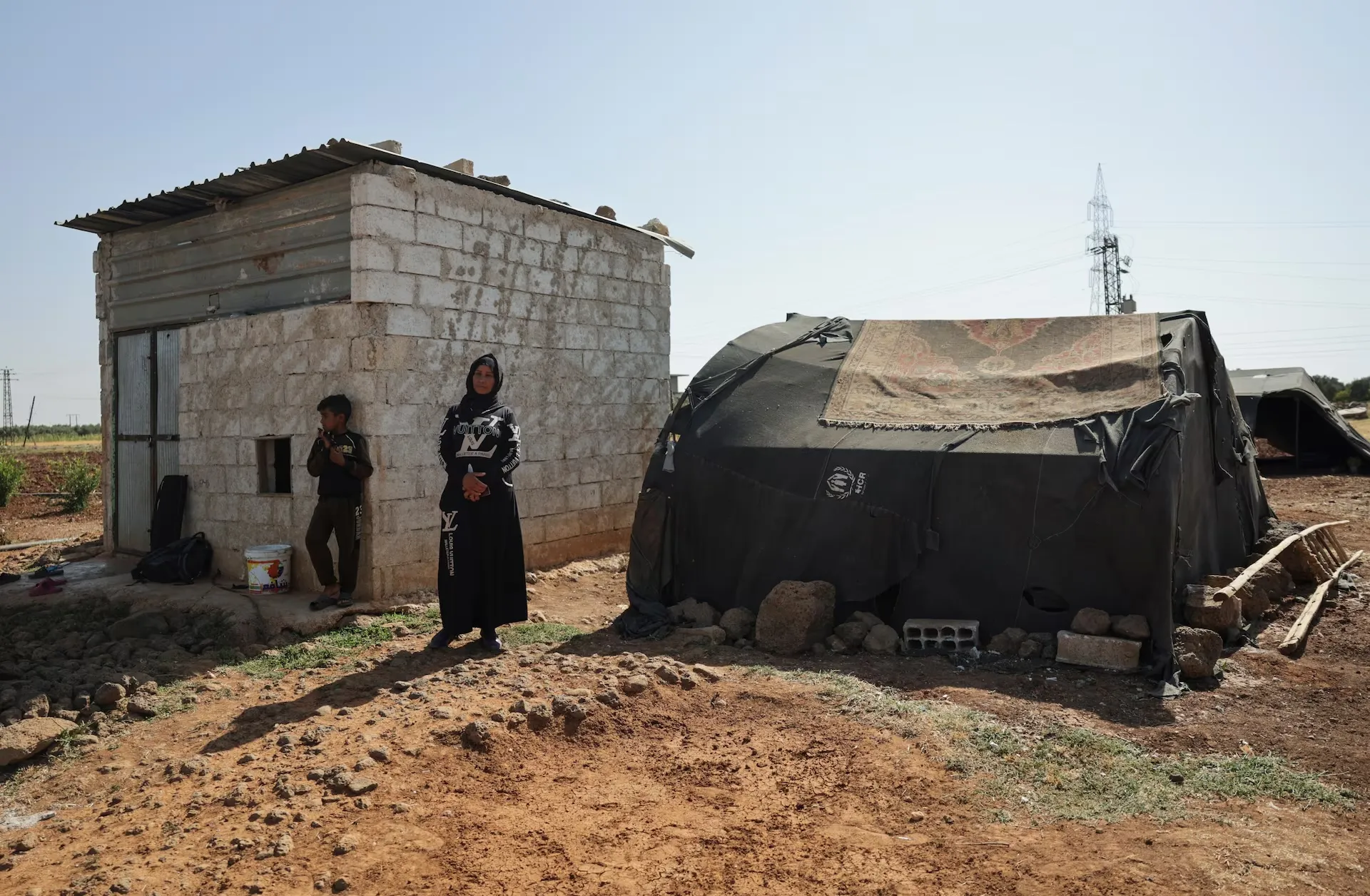 بين الفقد والنزوح : وكالة رويترز تنقل قصص ألم ومعاناة بدو السويداء 