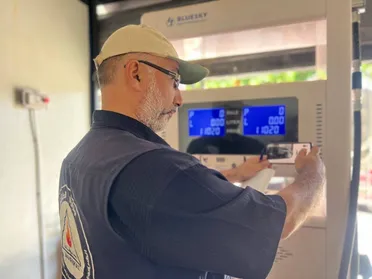 وزارة الطاقة تحدد أسعار المشتقات النفطية بالدولار وسط تخفيضات نسبية