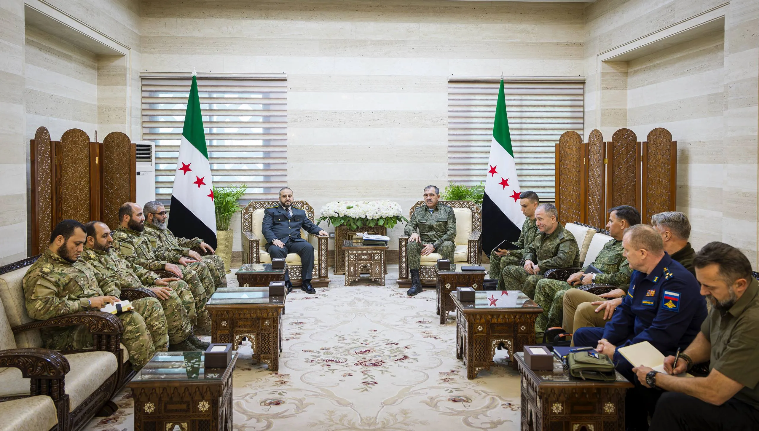 بمشاركة أكبر وفد روسي .. مباحثات عسكرية سورية - روسية واسعة في دمشق 