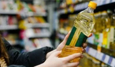 التجارة الداخلية تبدأ استخدام أجهزة فحص جودة الزيت لتعزيز الرقابة على الأسواق