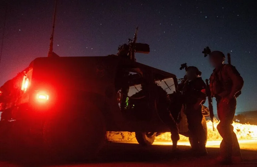 قصف إسرائيلي على بلدة بيت جن بريف دمشق يُسفر عن شهداء وجرحى ونزوح عائلات