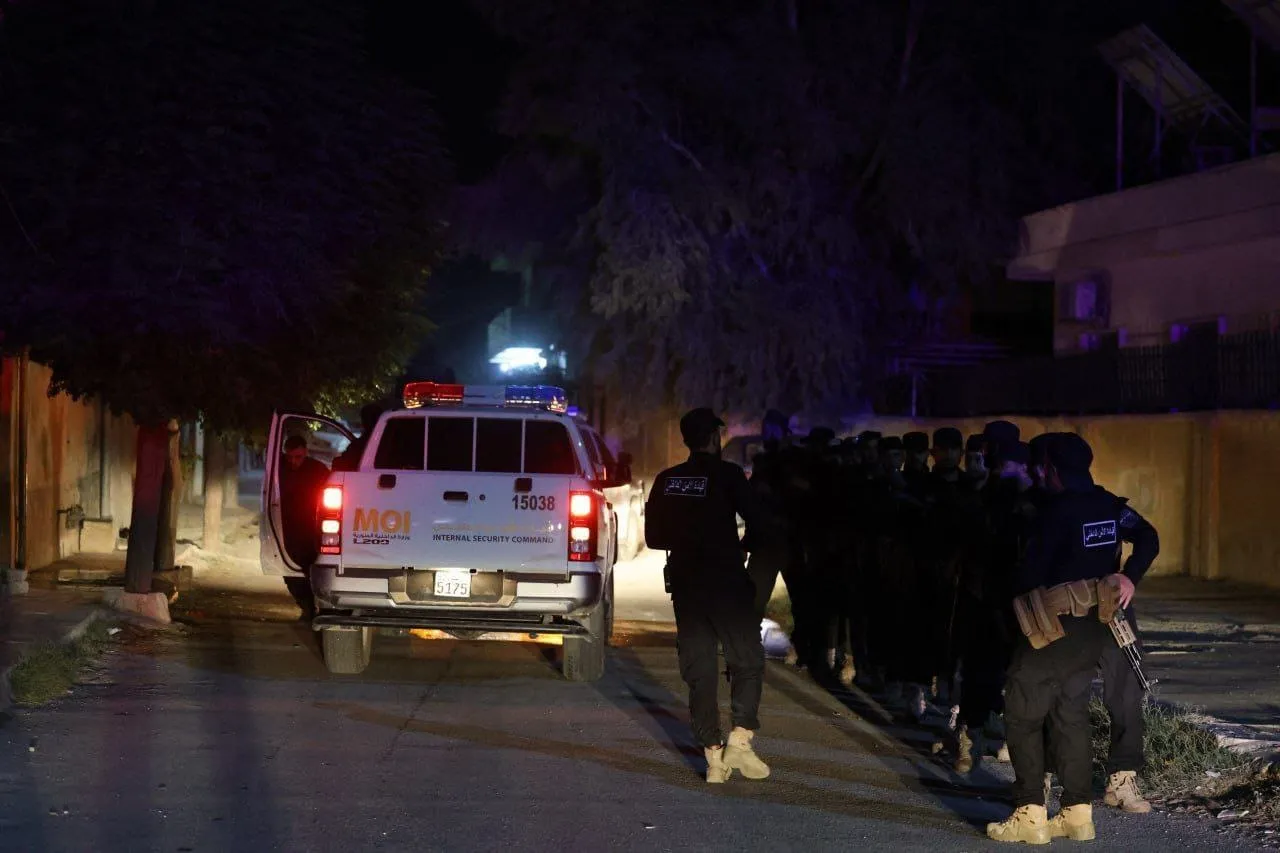 الأمن الداخلي يعلن عدة عمليات نوعية تكشف شبكات إجرامية في عدة محافظات
