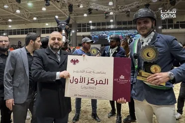 انتقادات وجدل عقب ظهور شخصيات رياضية سابقة في فعاليات عيد التحرير