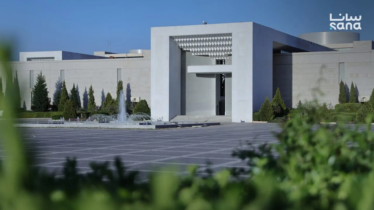 الرئيس الشرع يصدر مراسيم إدارية تشمل وزارتي المالية والإسكان