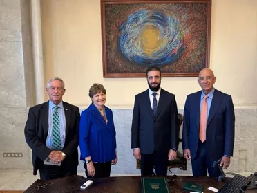  توماس باراك والرئيس السوري أحمد الشرع وجو ويلسون وجين شاهين 