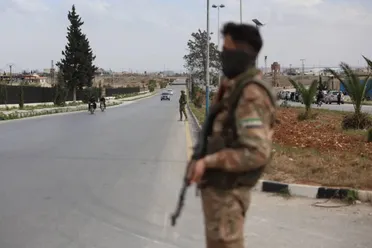 صحيفة تركية: واشنطن تمنح الضوء الأخضر لإنهاء نفوذ “قسد” في سوريا