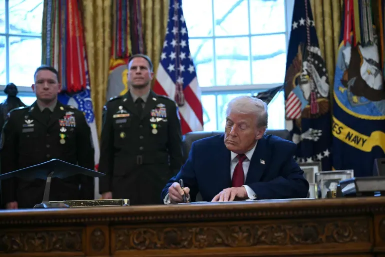ترامب يوقّع قانون إلغاء "قيصر": سوريا تتحرر من أشد العقوبات الأميركية منذ 2019