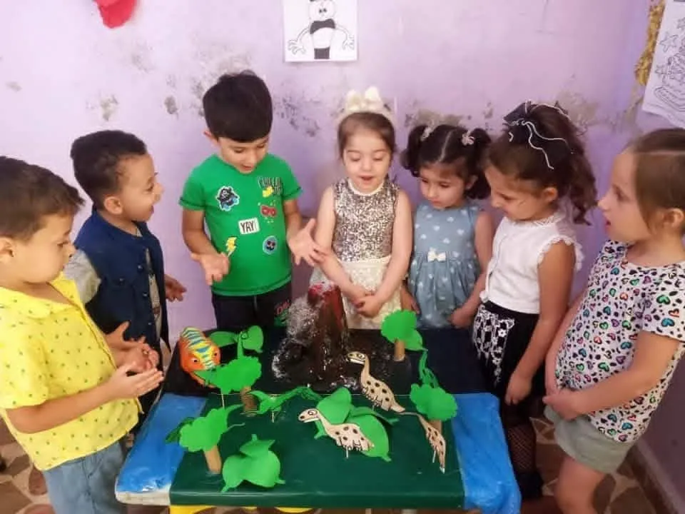 الأنشطة التعليمية.. سلاح فعّال لترسيخ التعلم وجذب الأطفال للمدرسة