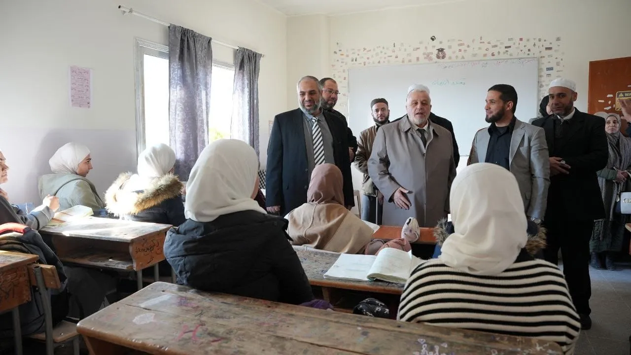 وزير الأوقاف يزور الثانويات الشرعية بريف دمشق لتكريم المتفوقين